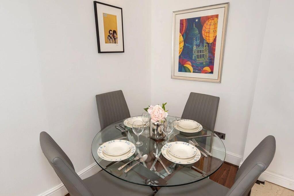 Discover London Central 2 Bedroom In Kensington Exterior foto